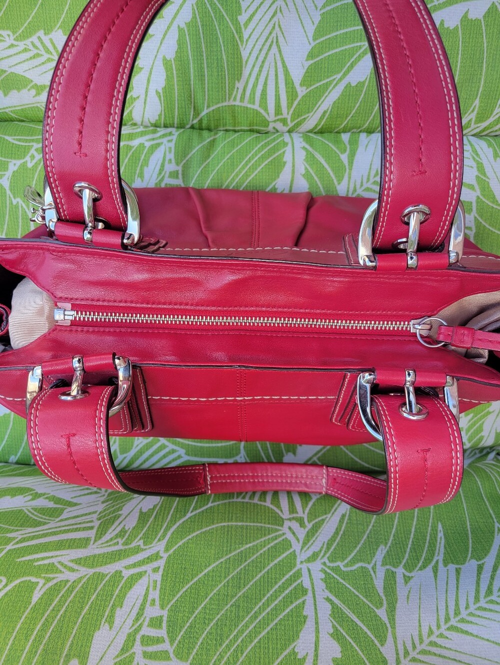 Vintage Coach Soho Pleated Leather Shoulder Bag - Picture 8 of 14